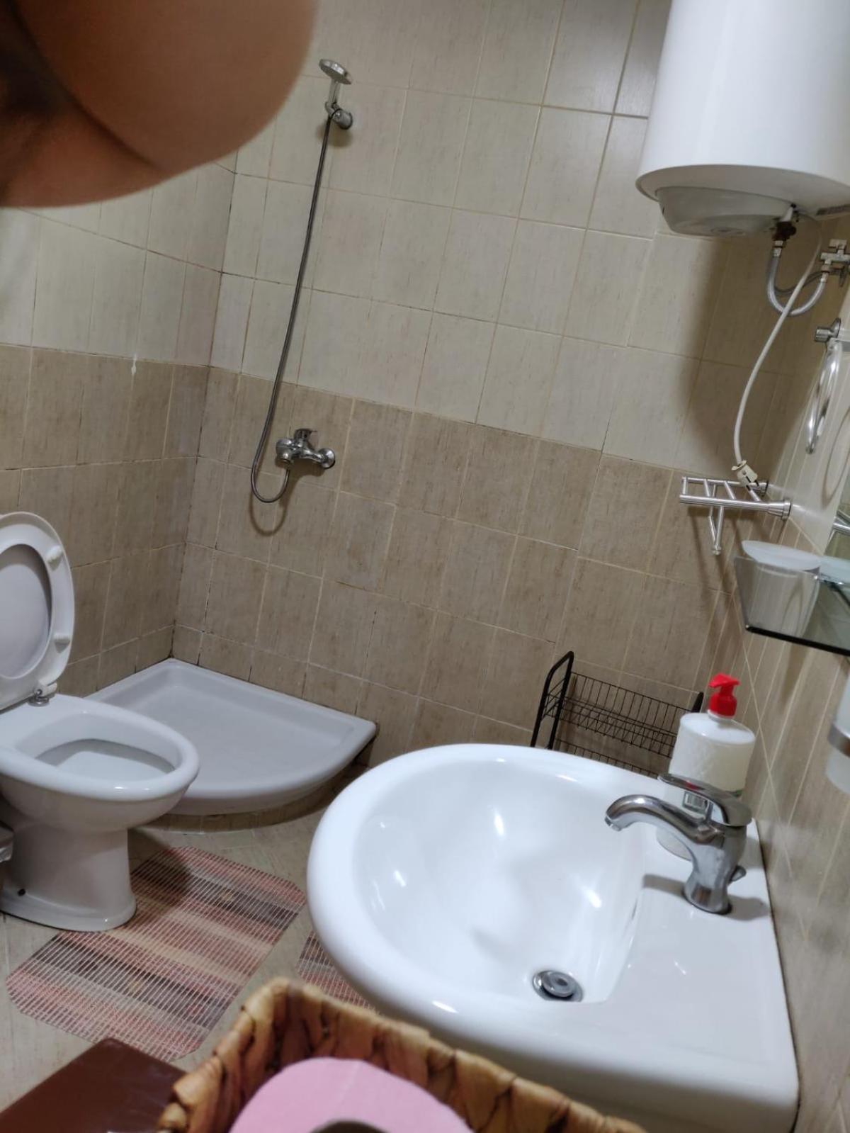 Bevis Apartment Tirana Esterno foto